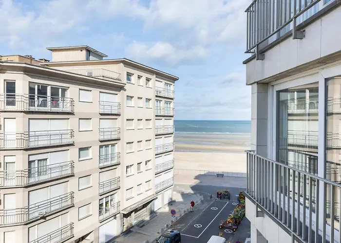 Zonnig En Gezellig Met Zijdelings Zeezicht En Zwembad In 아파트 코크시데